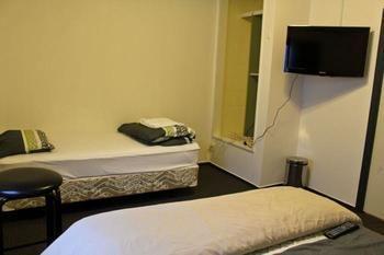 Eagles Nest Backpackers Hostel Hamilton Buitenkant foto