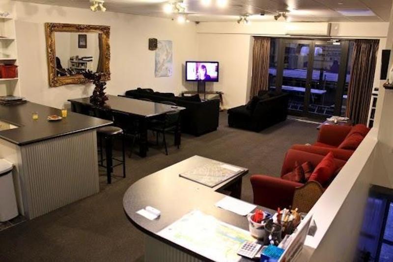 Eagles Nest Backpackers Hostel Hamilton Buitenkant foto