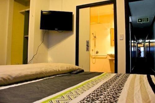 Eagles Nest Backpackers Hostel Hamilton Buitenkant foto