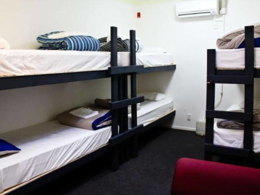 Eagles Nest Backpackers Hostel Hamilton Buitenkant foto