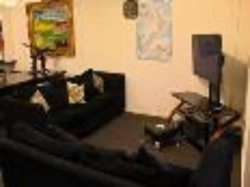 Eagles Nest Backpackers Hostel Hamilton Buitenkant foto