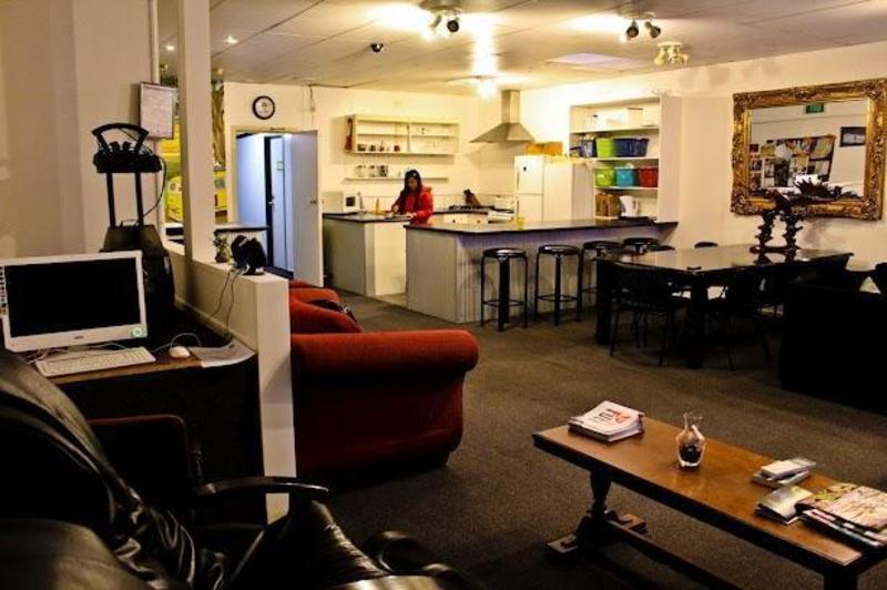 Eagles Nest Backpackers Hostel Hamilton Buitenkant foto