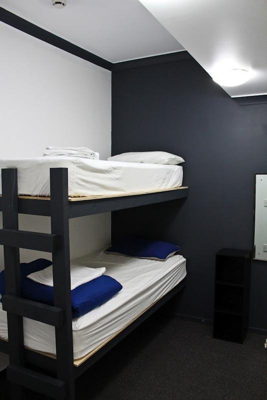 Eagles Nest Backpackers Hostel Hamilton Buitenkant foto